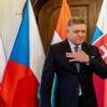 Disparan contra primer ministro de Eslovaquia; se reporta grave